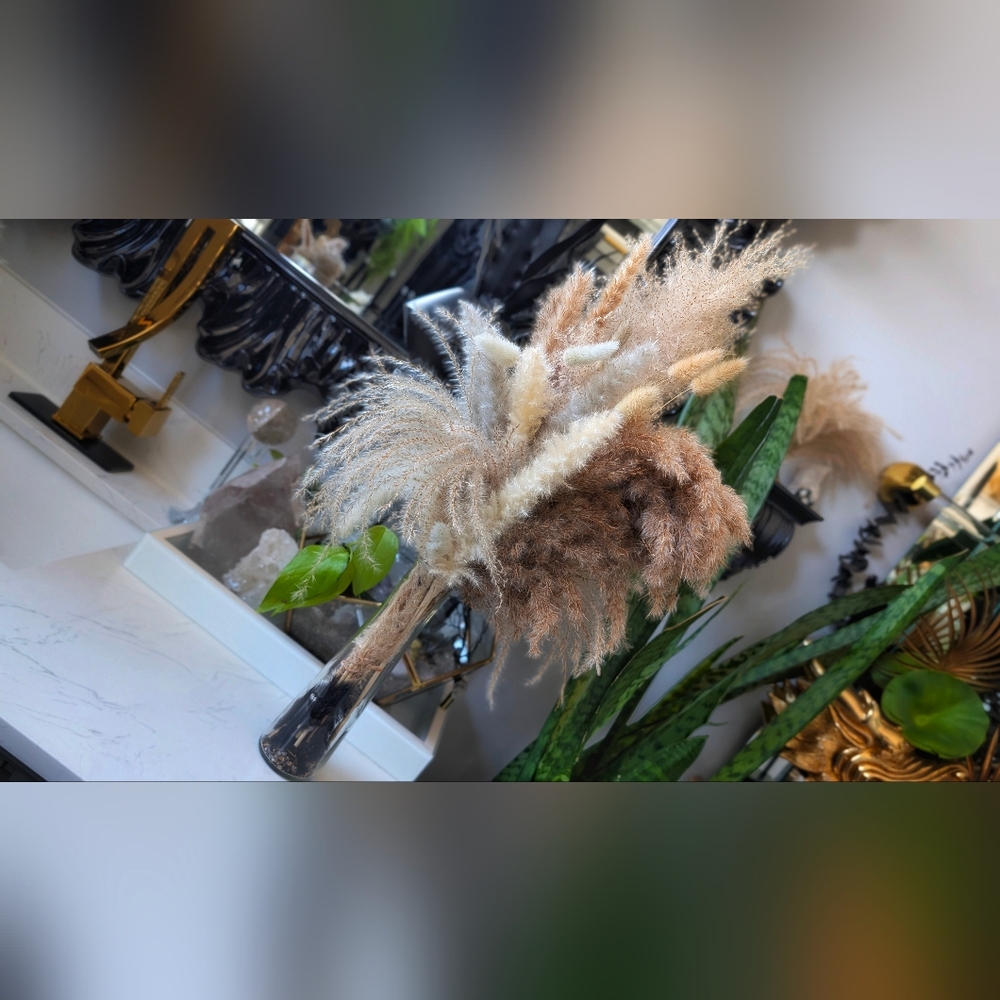 Pampas Grass Arrangement in Glass Vase